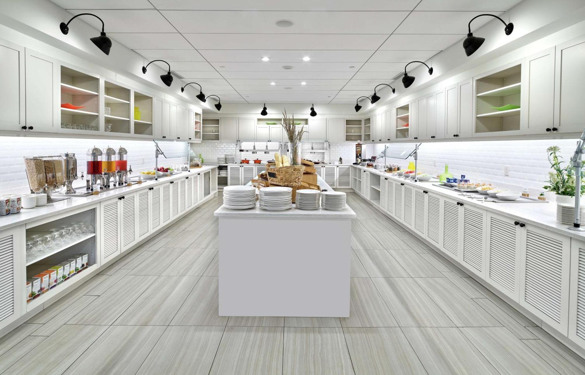 埃德蒙顿市中心希尔顿逸林酒店 外观 照片